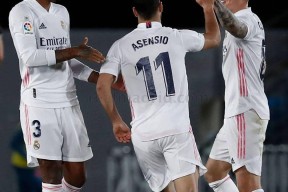 爱游戏体育-离谱！集体破防夏洛特黄蜂集结日外线爆发，塞维利亚远射贴柱(比利时防长大放厥词惹怒俄罗斯)